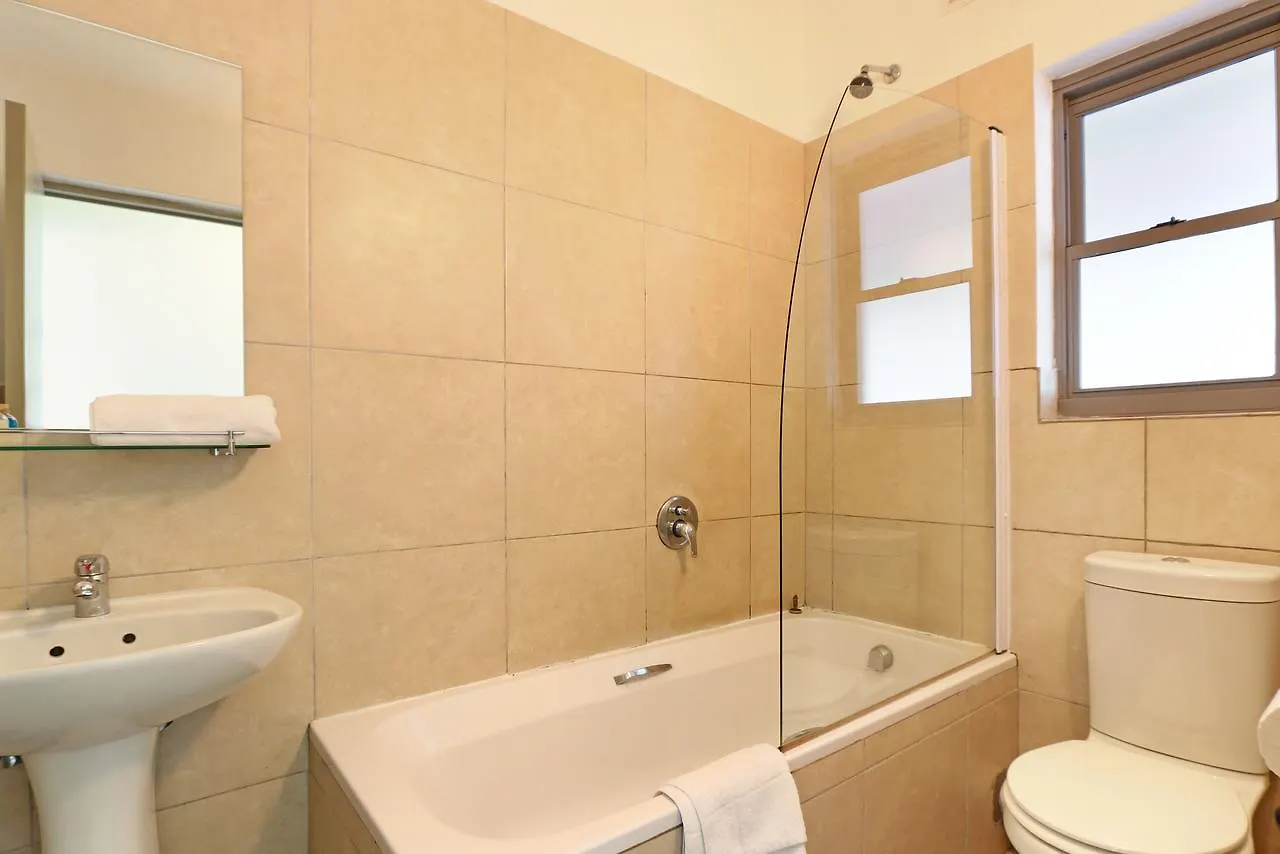 Amalfi On Regent Hotel Cape Town 0*,